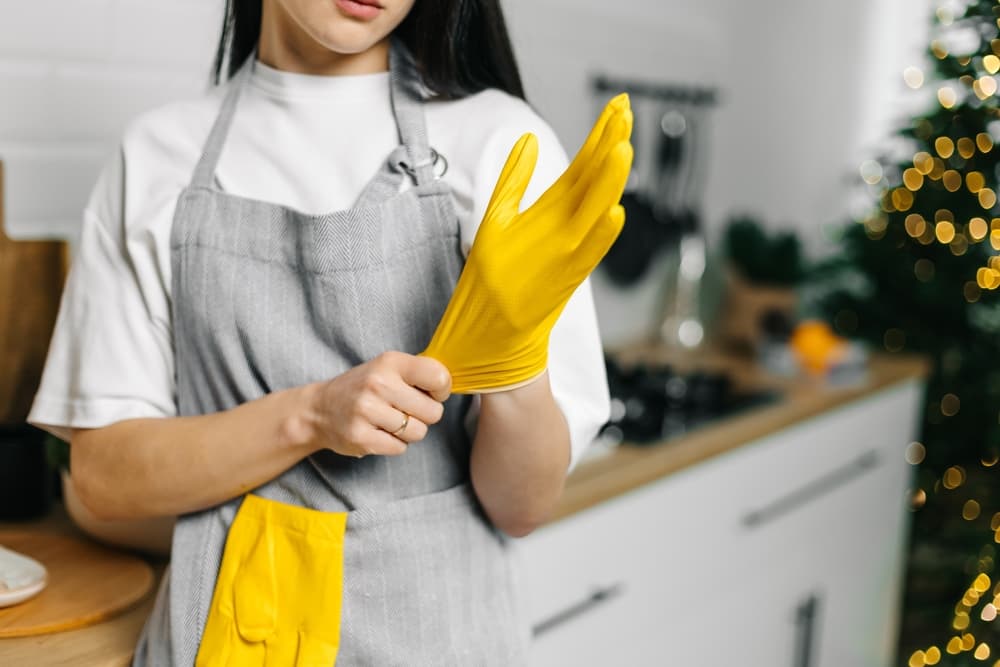What cleaning habits support a healthier home