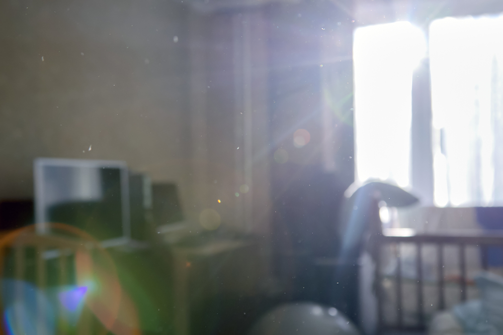 Is it unhealthy to live in a dusty room
